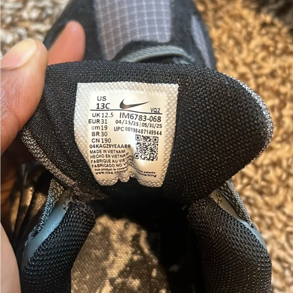 Nike Flex Runner 3 size 13c